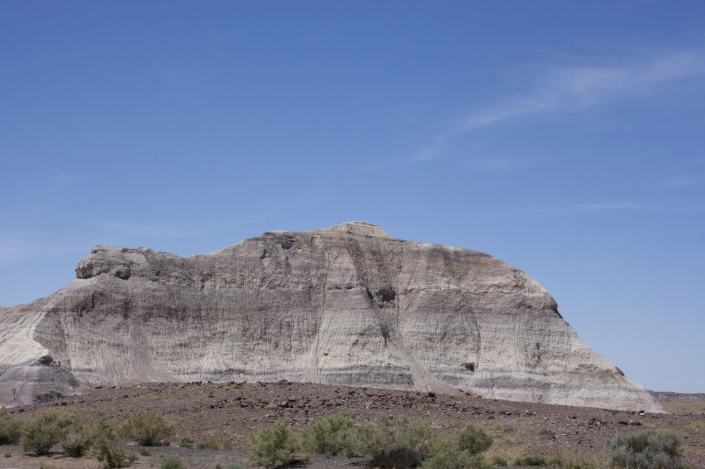 Виды вдоль шоссе I-40 по пути к метеоритному кратеру в Аризоне